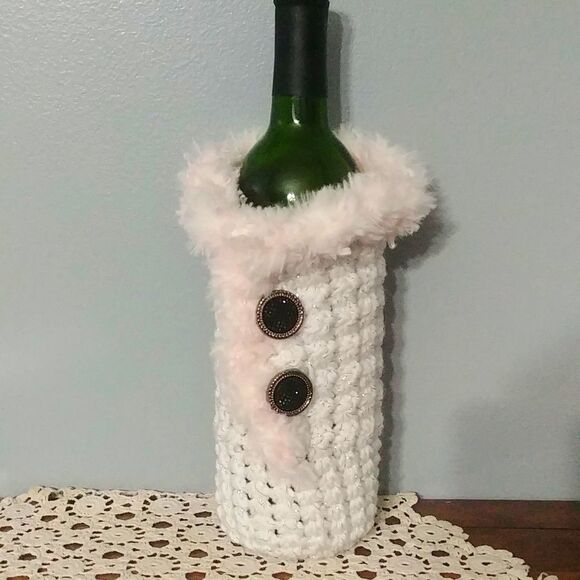 Handmade crocheted wine cozy sparkle white/pink white faux fur - Picture 1 of 4